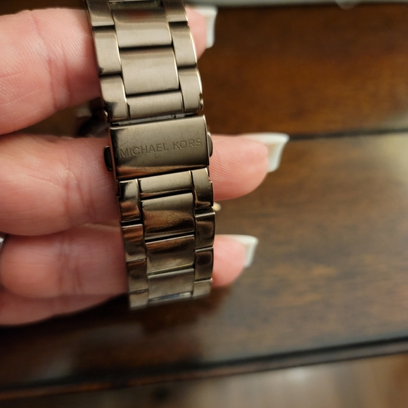 Michael Kors Watch - Picture 4 of 4